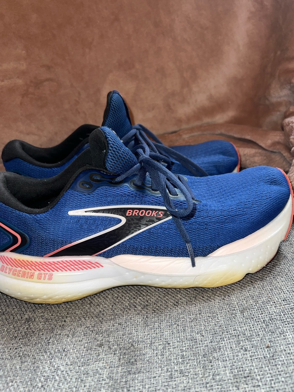 Brooks Glycerin GTS Women’s Running Sneakers Size 9.5 Wide